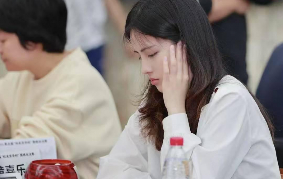 La jugadora argentina Carolina Sofía Huang participará en el Examen Nacional Chino de Ingreso al Nivel Profesional de Weiqi (Go) 2025